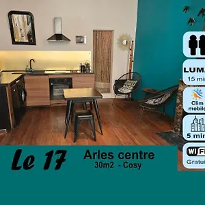 le-17-apartment-arles.fr-provencehotel.com/